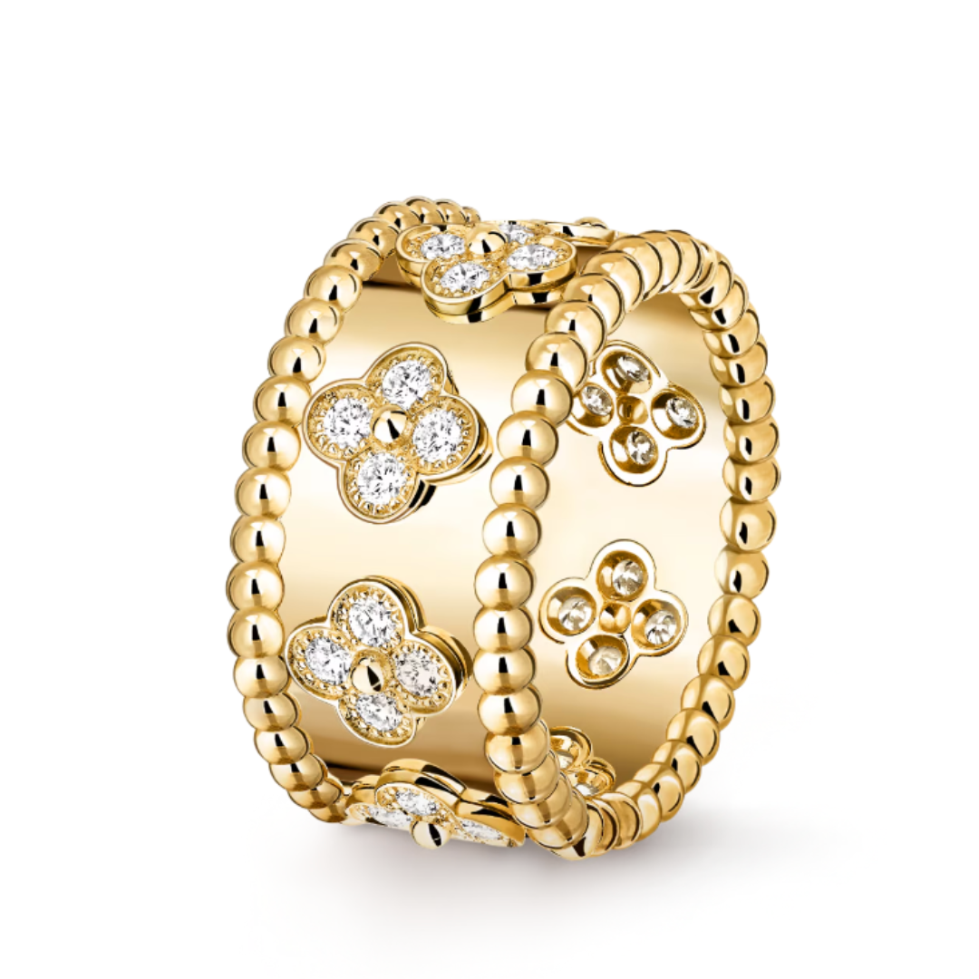 Wide Clover Detail Band Ring — Abby