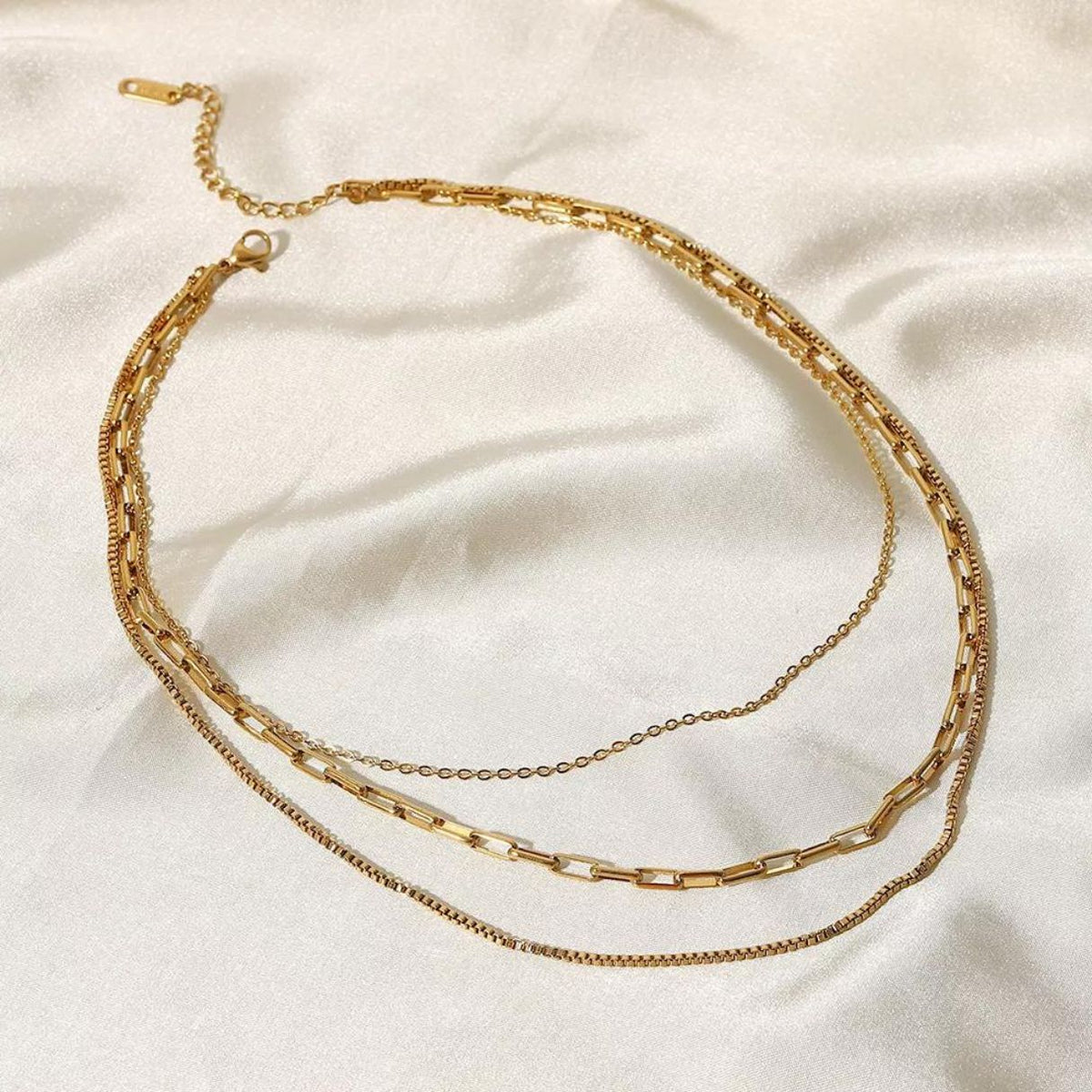Triple Layer Chain Necklace — Saona