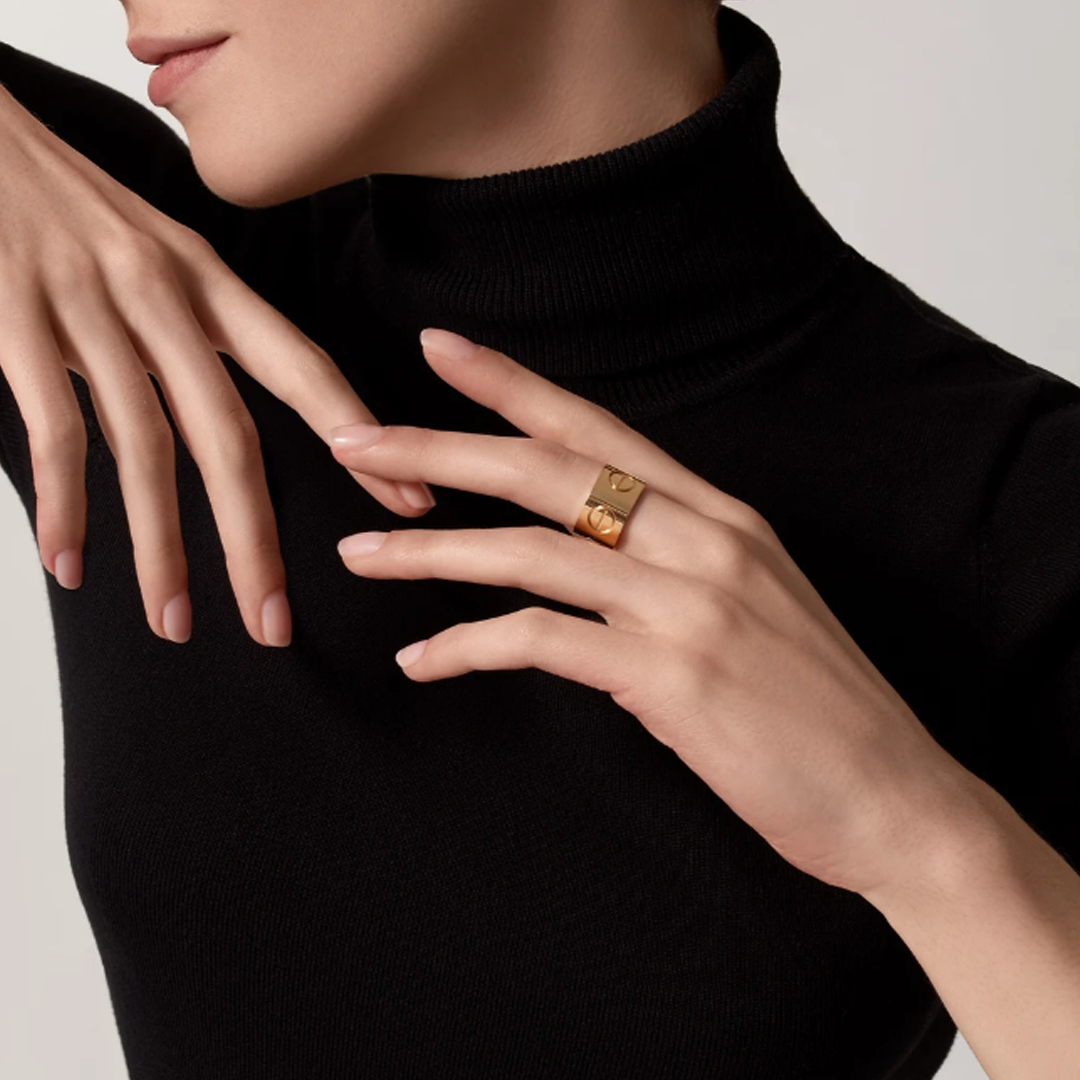 Wide Screw Detail Statement Ring — Love