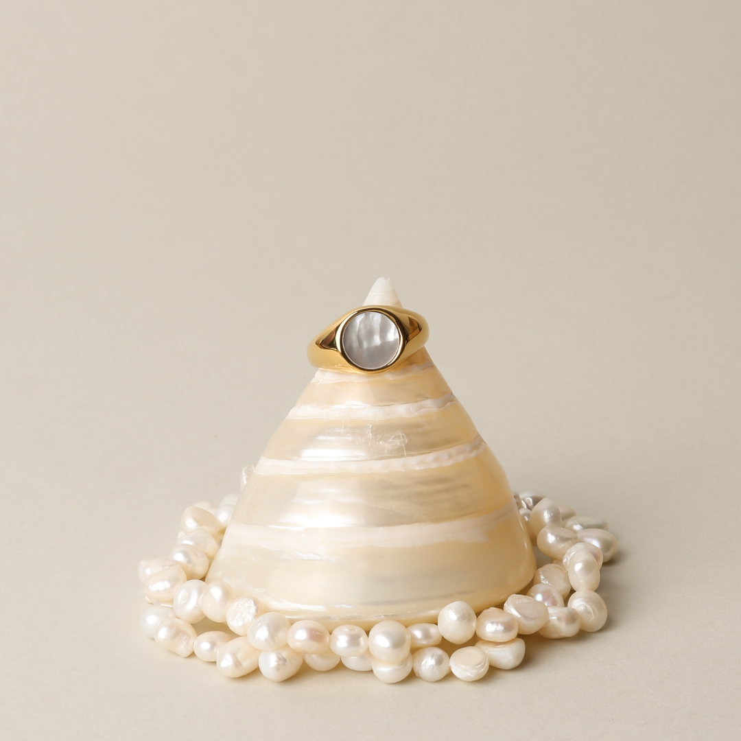 Round Mother-of-Pearl Signet Ring