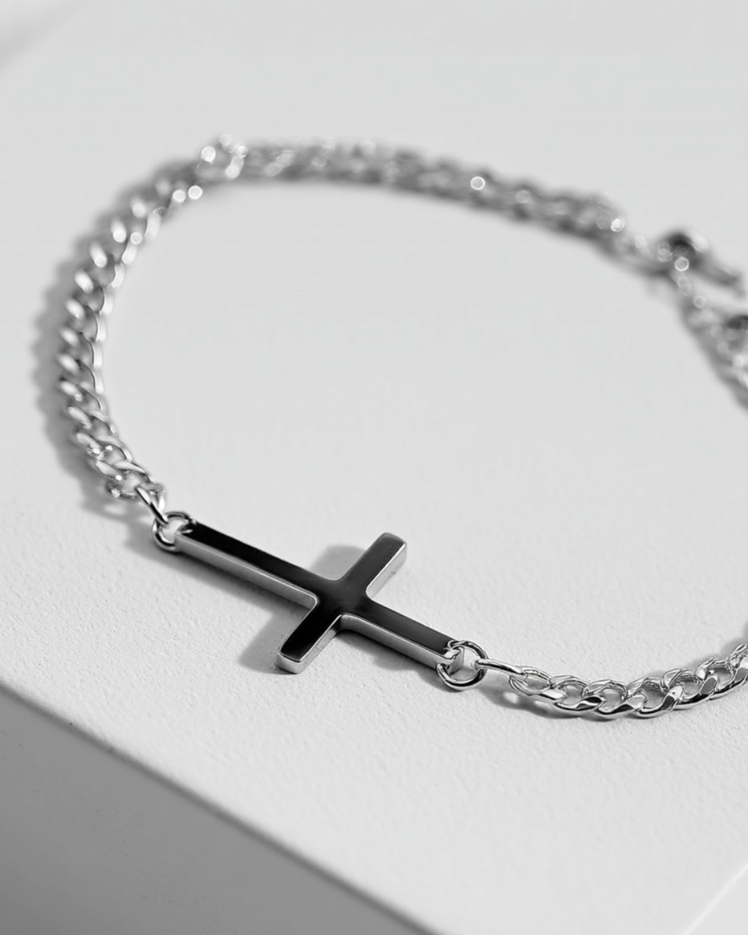 Men’s Cuban Chain Cross Bracelet, 3 mm, Platinum-Plated Steel