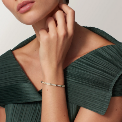 Pave Screw Detail Bangle — Malaga