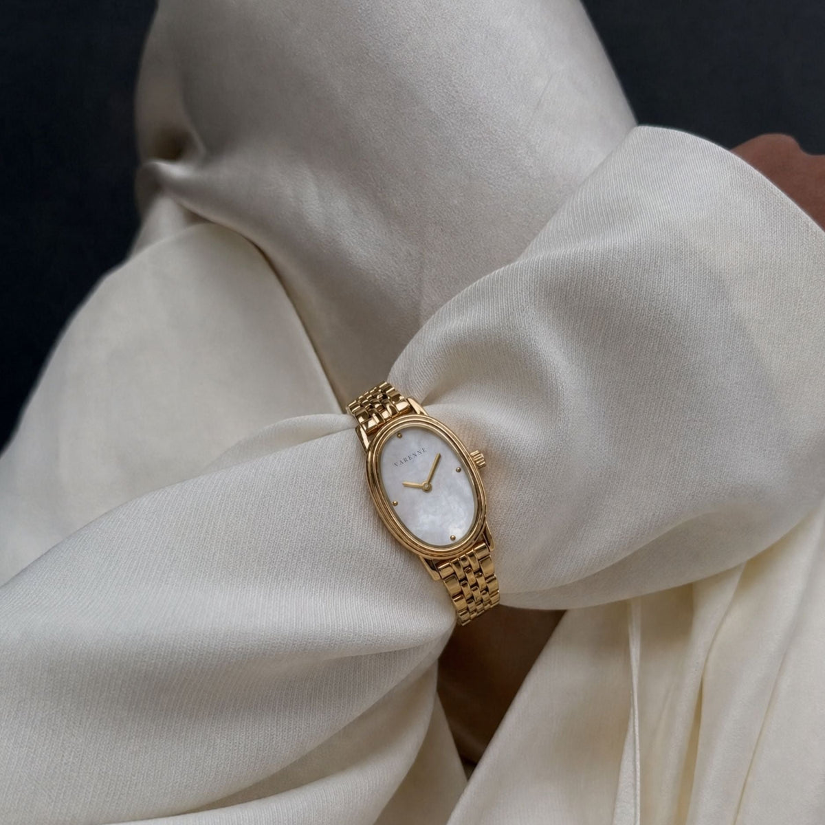 Oval Mother-of-Pearl Quartz Watch — Aurea