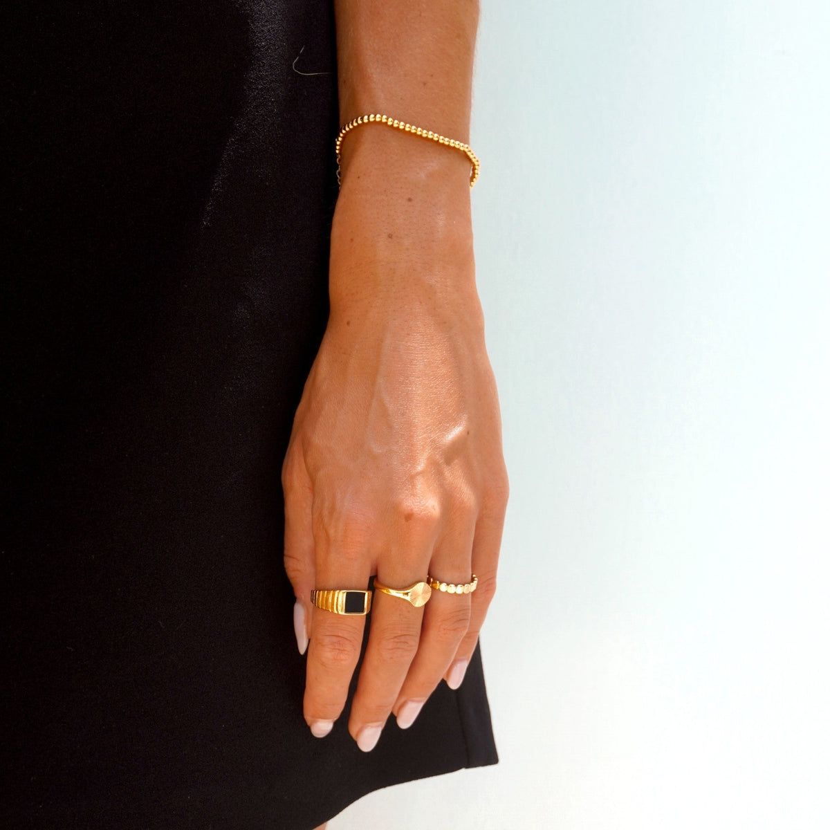 Black Onyx Ribbed Signet Ring — Kaya