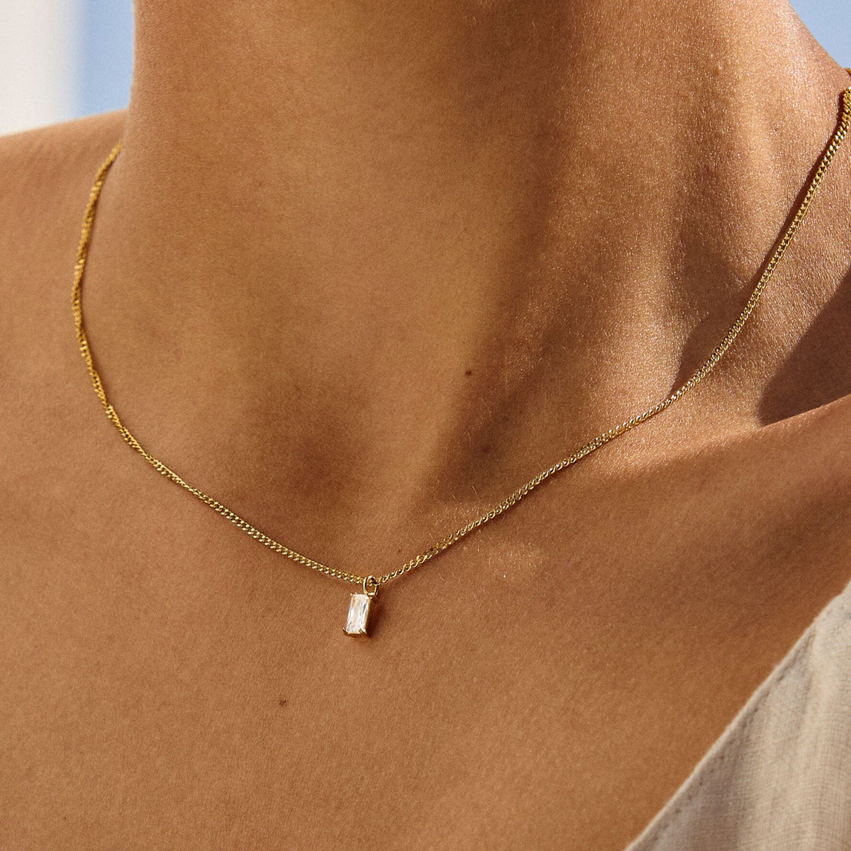 Clear Rectangular Pendant Necklace, 45 cm — Glow