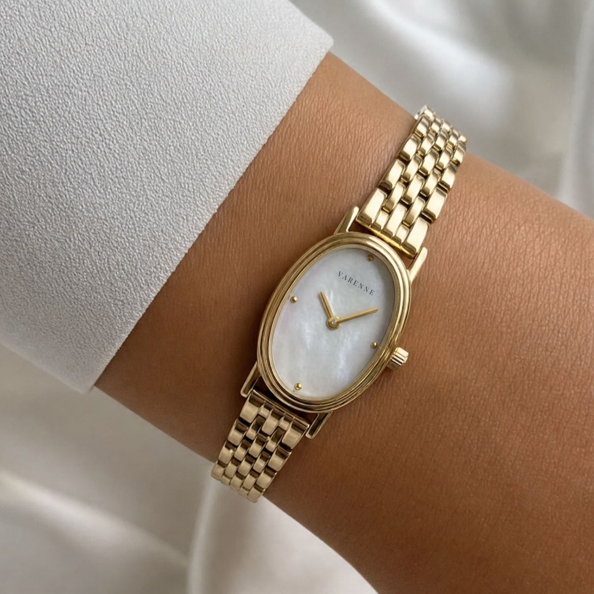Oval Mother-of-Pearl Quartz Watch — Aurea