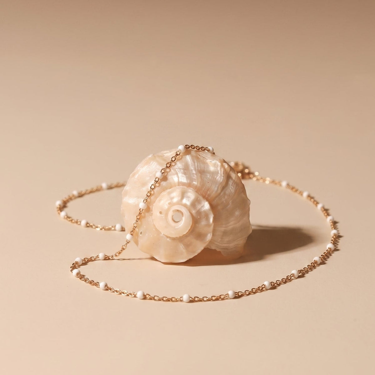 White Enamel Bead Choker, 39–44 cm