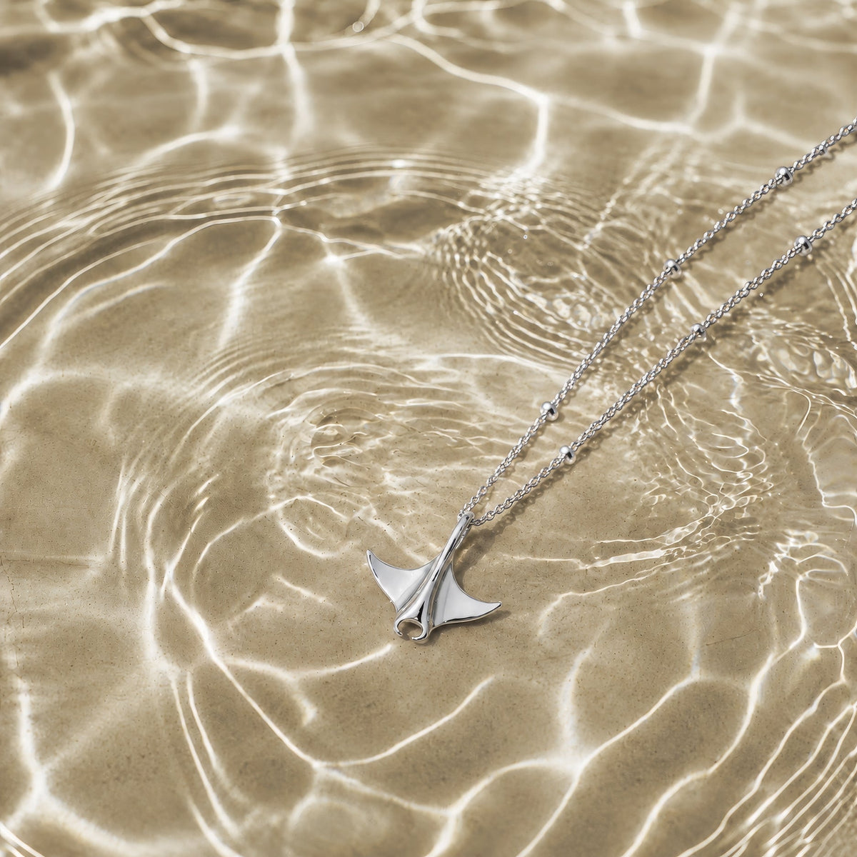 Manta Ray Pendant Necklace, 16 mm, Steel