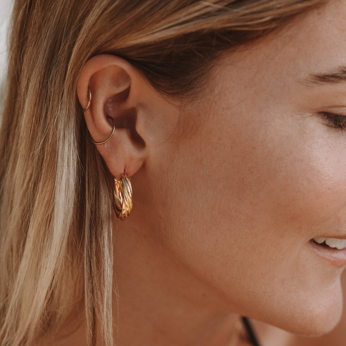 Twisted Hoop Earrings, 23 mm — Everyday