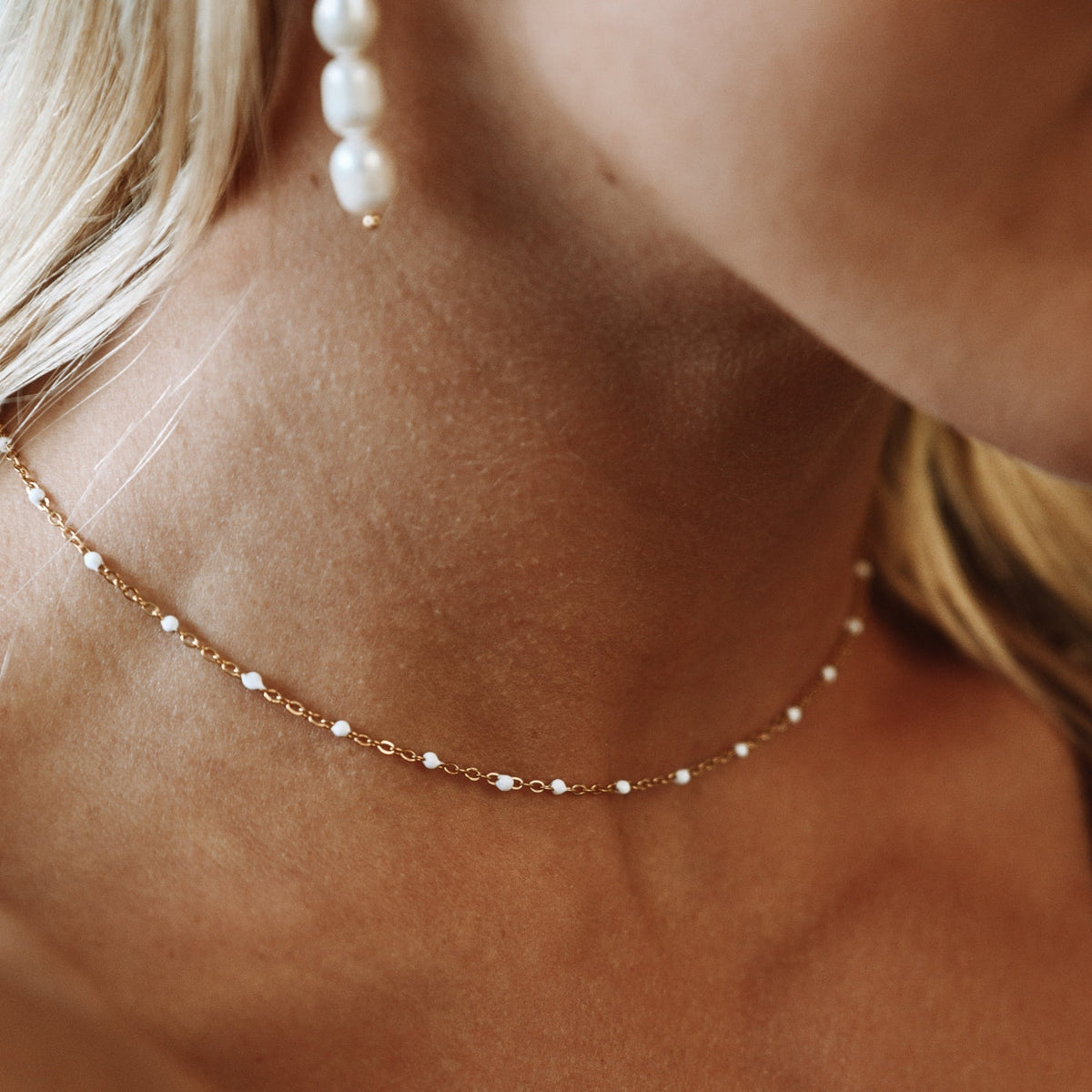 White Enamel Bead Choker, 39–44 cm