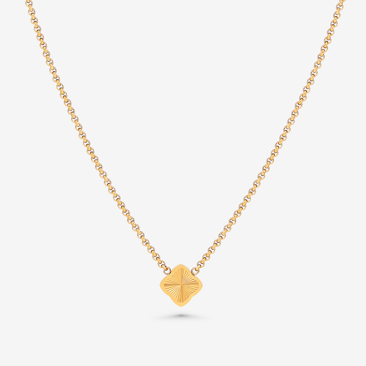 Single Quatrefoil Pendant Necklace