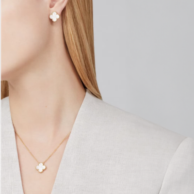 White Clover Necklace Bracelet Earrings Set