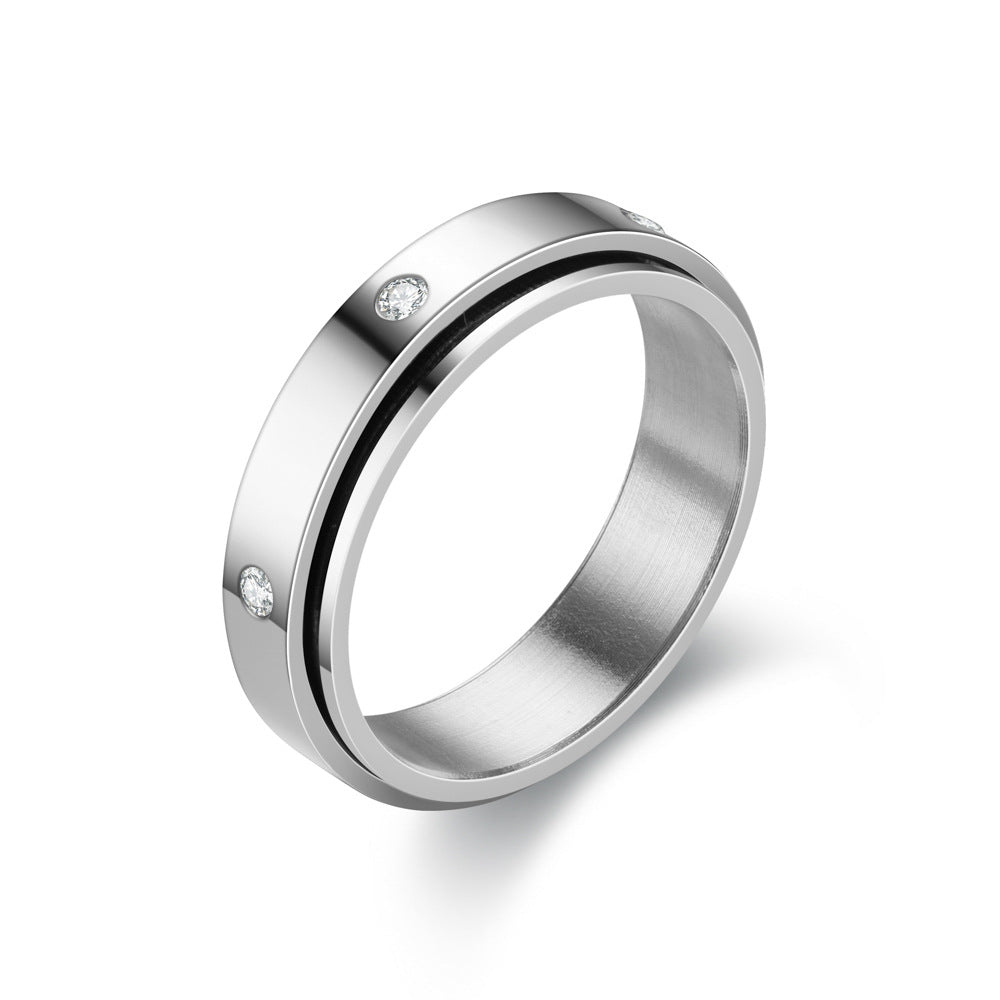 Spinner Band Ring with Clear Details — Livia