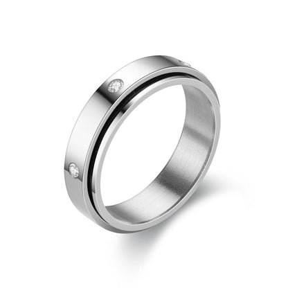 Spinner Band Ring with Clear Details — Livia
