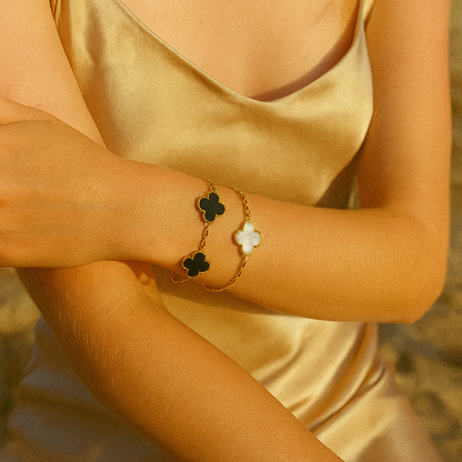 Black and White Clover Bracelet Set