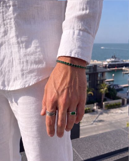 Men’s 1 Carat Lab-Grown Emerald Signet Ring in 925 Sterling Silver