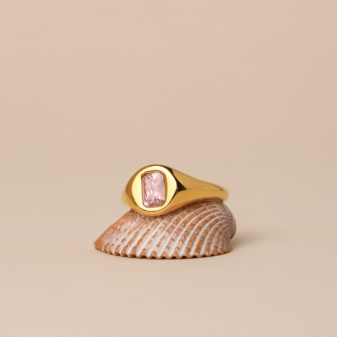 Pink Zircon Signet Ring, 4 × 6 mm — Rosé