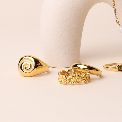 Nautilus Spiral Signet Ring — Calypso