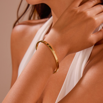 Slim Screw Detail Bangle — Love Refined