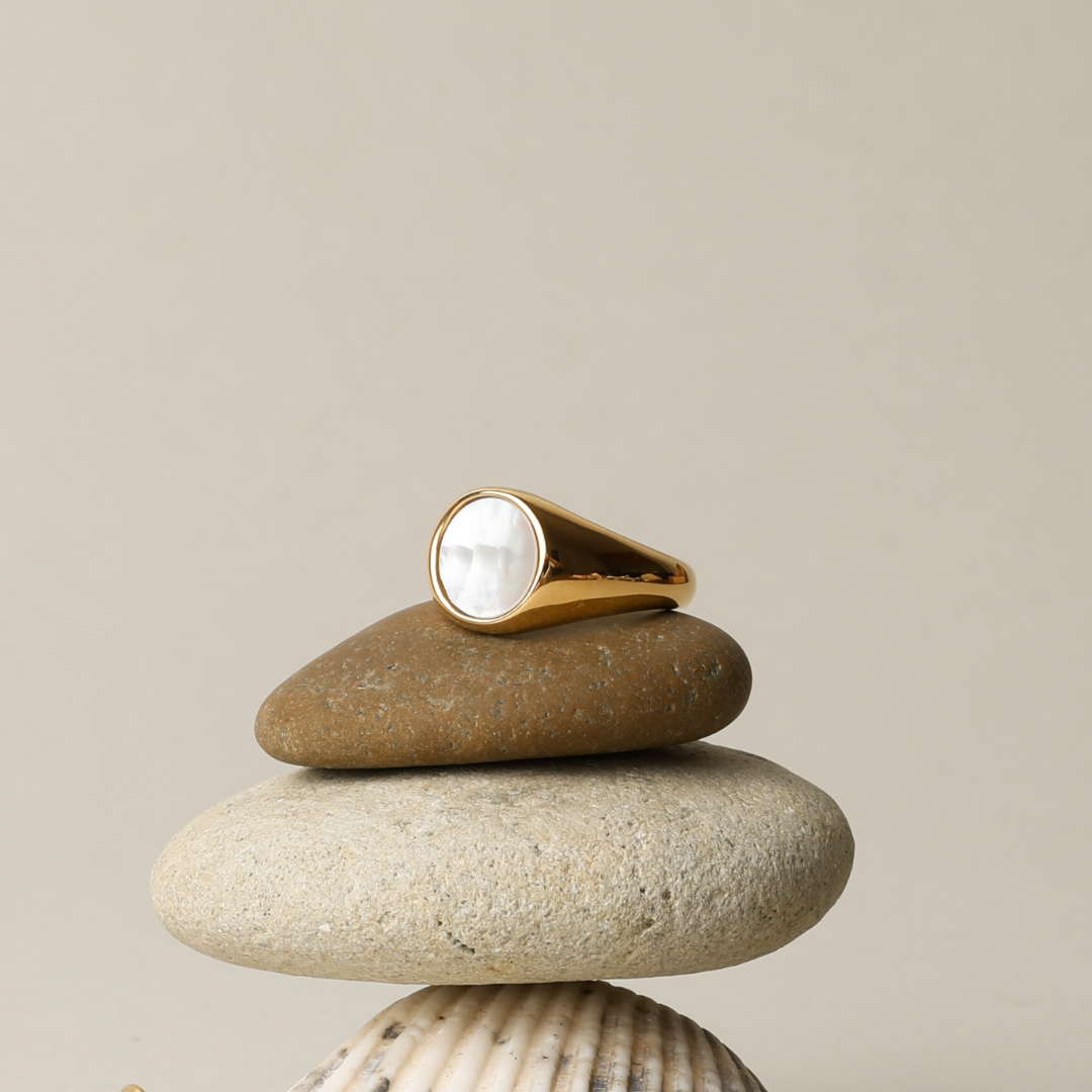 Round Mother-of-Pearl Signet Ring