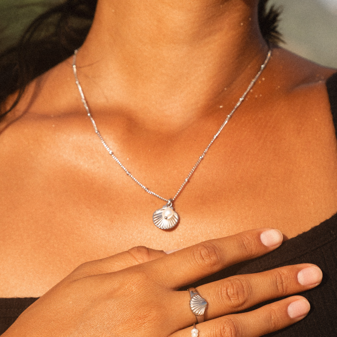 Reversible Shell and Pearl Pendant Necklace