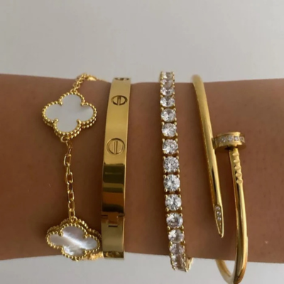 White Clover Nail and Screw Bracelet Set — Toscane