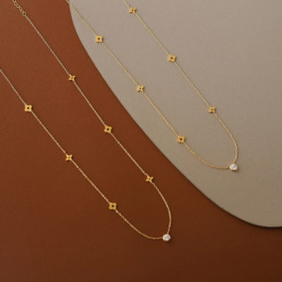 Clover Station Necklace with Clear Accent — Carrie