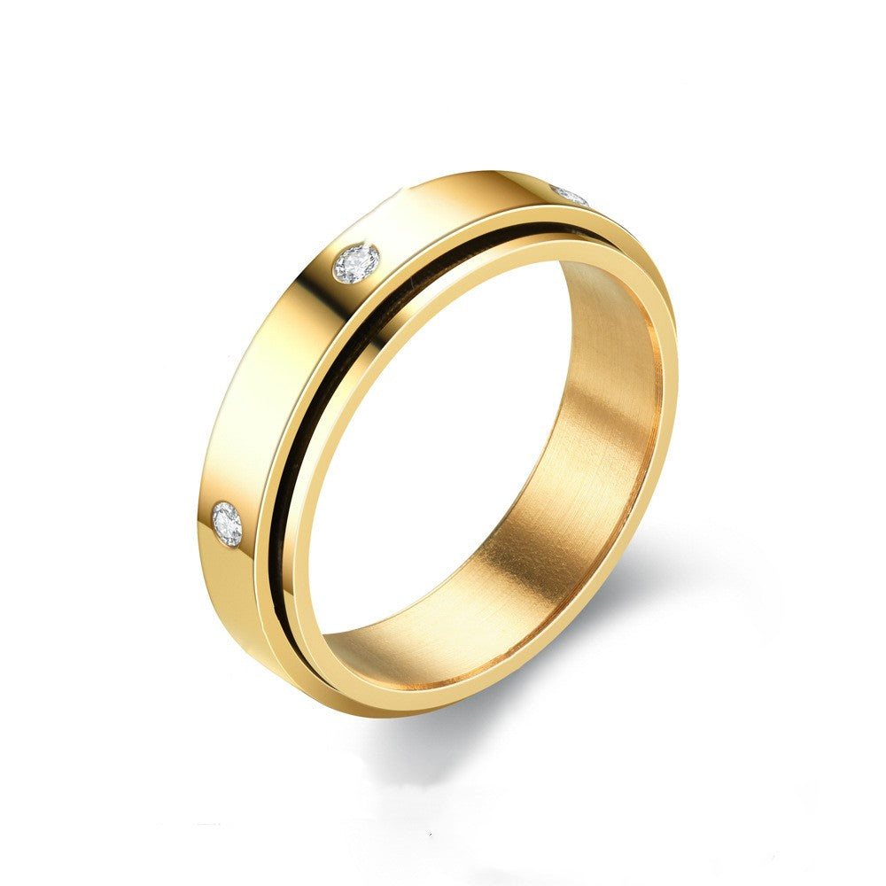 Spinner Band Ring with Clear Details — Livia