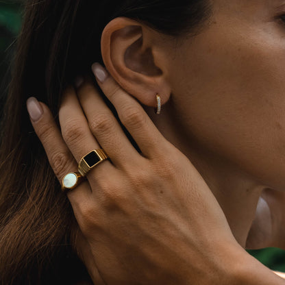 Black Onyx Ribbed Signet Ring — Kaya