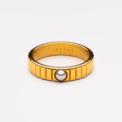 Shell Pearl Grooved Band Ring — Moana
