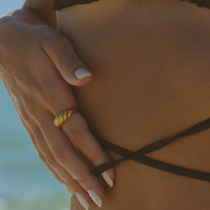 Ridged Dome Band Ring — Croissant
