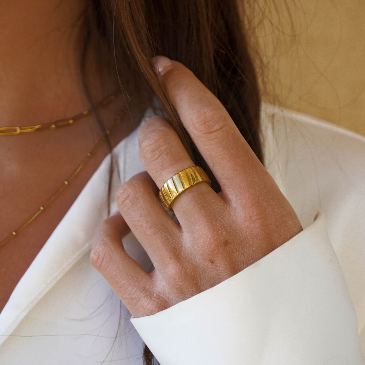Wide Ribbed Band Ring — Bold