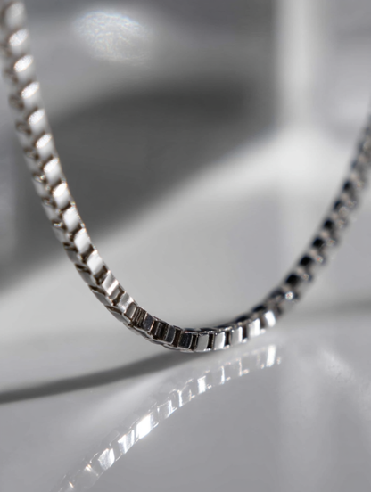 Men’s Square-Link Box Necklace, 55 cm, Platinum-Plated Steel
