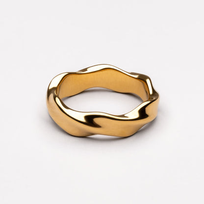 Sculpted Wavy Band Ring, Steel — Dune