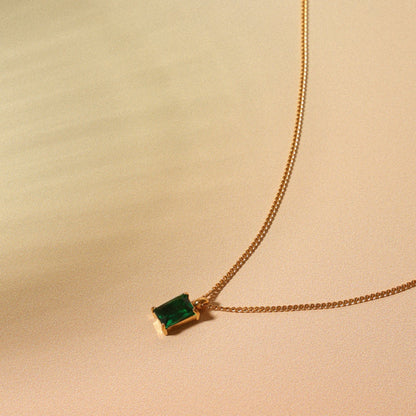 Green Rectangular Stone Necklace, 6 × 4 mm