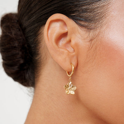 Flower Charm Hoop Earrings, Gold PVD Steel — Sakura