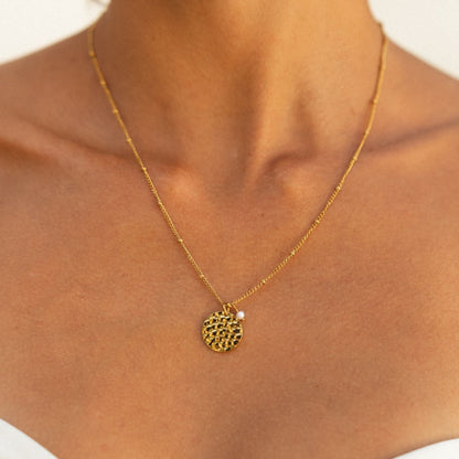 Hammered Coin Pendant Necklace, 15 mm — Island