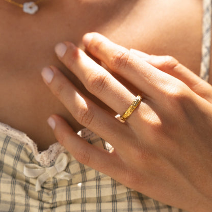 Floral Pattern Band Ring, 4 mm, Steel — Bloom
