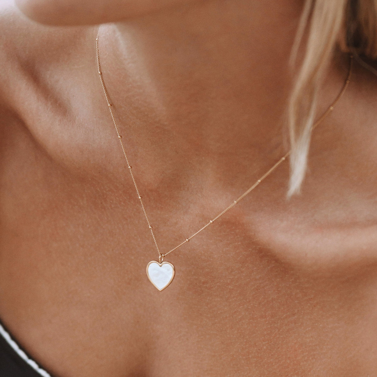 Mother-of-Pearl Heart Necklace, 45 cm — Love