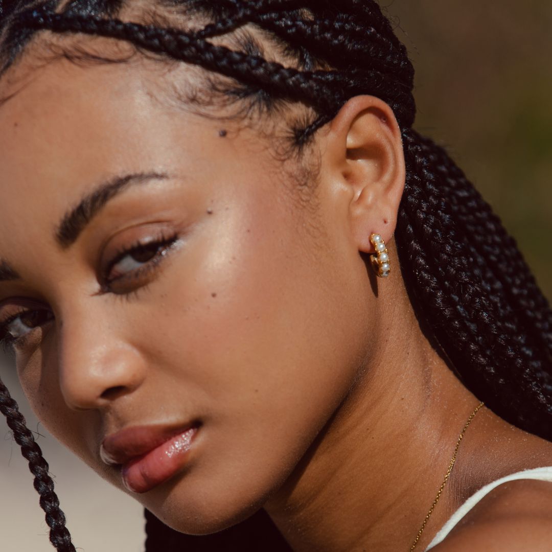 Mother-of-Pearl Half-Hoop Earrings, 18 mm