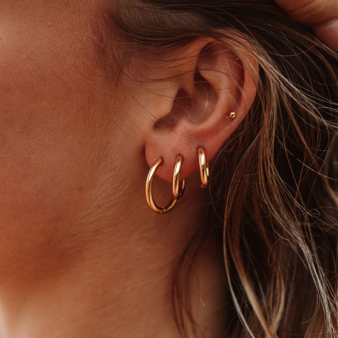 Classic Plain Hoop Earrings, 14–21 mm