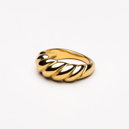 Ridged Dome Band Ring — Croissant
