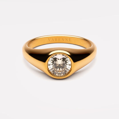 Round Zircon Signet Ring, Gold PVD Steel — Soleil