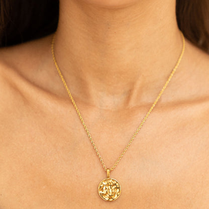 Hammered Disc Pendant Necklace — Sorella
