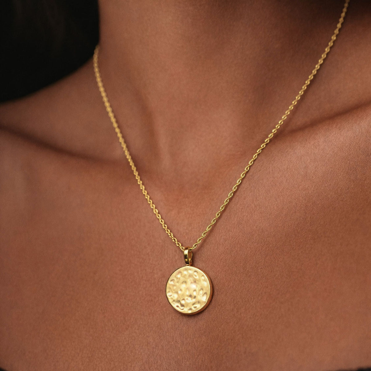 Hammered Disc Pendant Necklace — Sorella