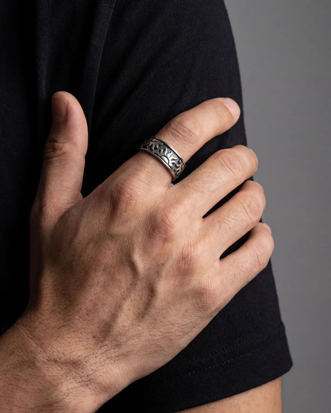 Men’s Engraved Sun Adjustable Band Ring, Silver-Tone Copper