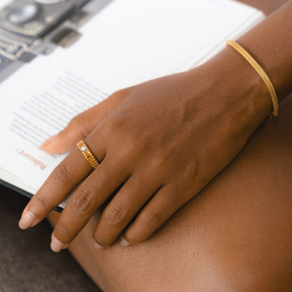 Shell Pearl Grooved Band Ring — Moana
