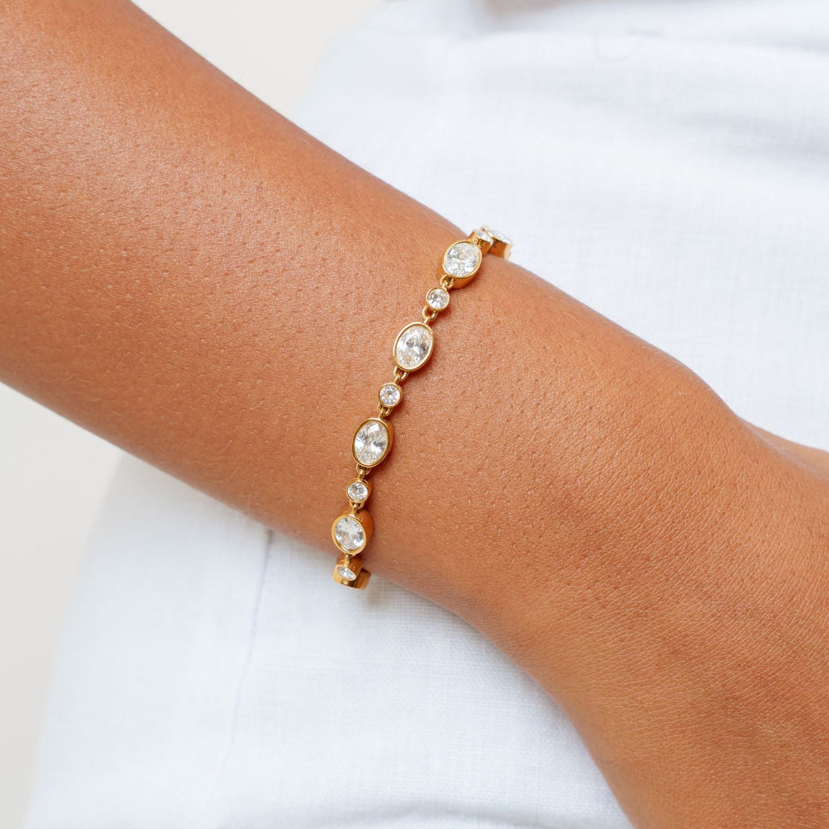 Bezel Set Zircon Station Bracelet — Aura