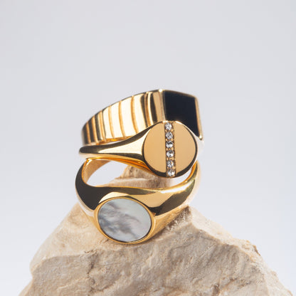 Round Mother-of-Pearl Signet Ring