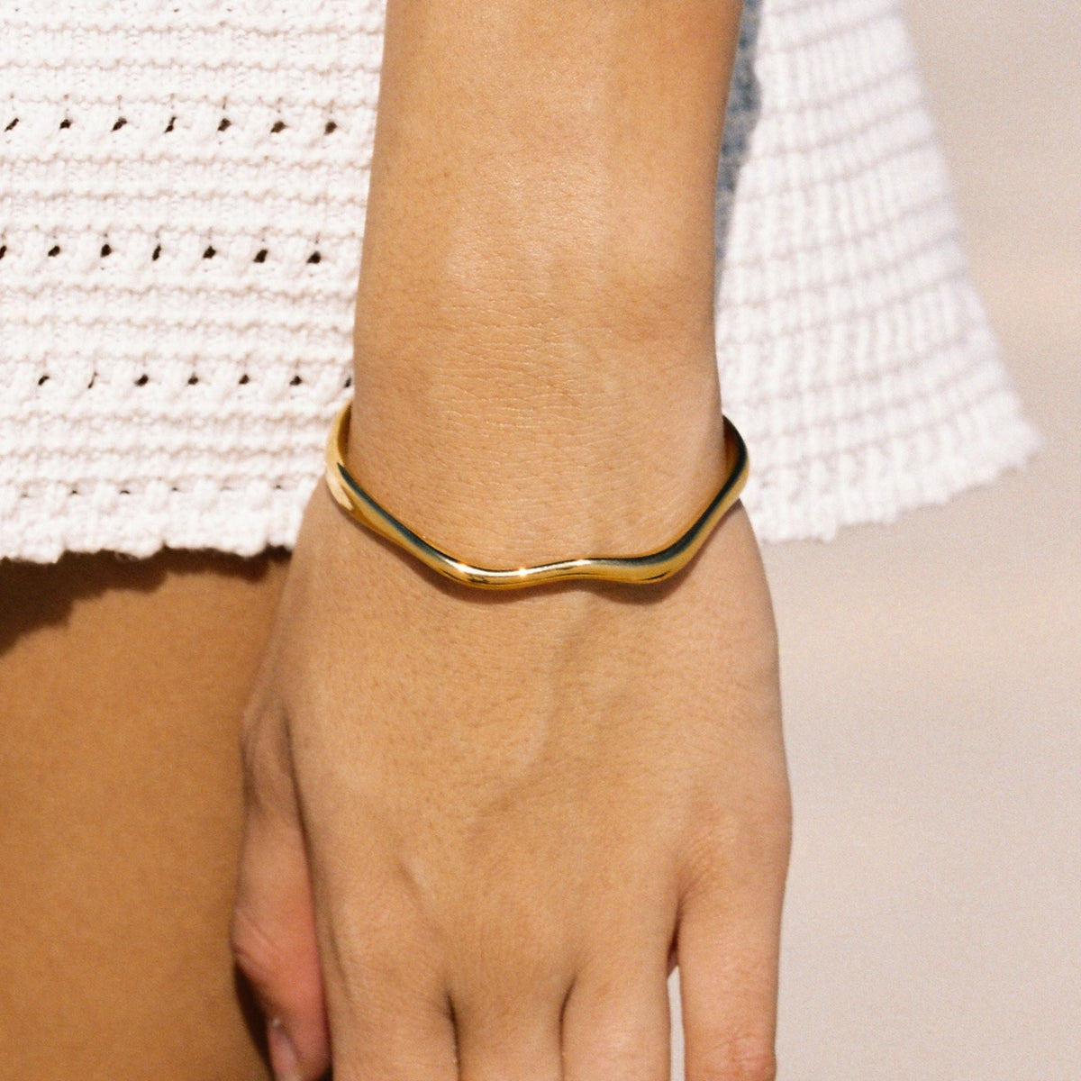Wave Open Cuff Bracelet, 54 × 60 mm — Cala
